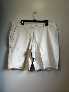 Under Armour Men's Tech Halo Gray Golf Shorts Sz 40. NWT